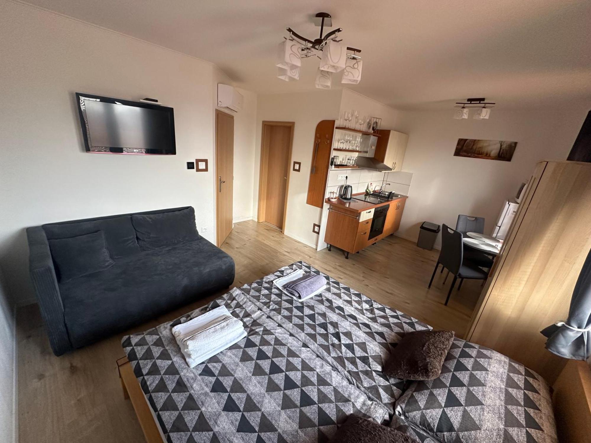 Apartman Losonci Nesvady- Pre 2 Osoby Studio Ngoại thất bức ảnh