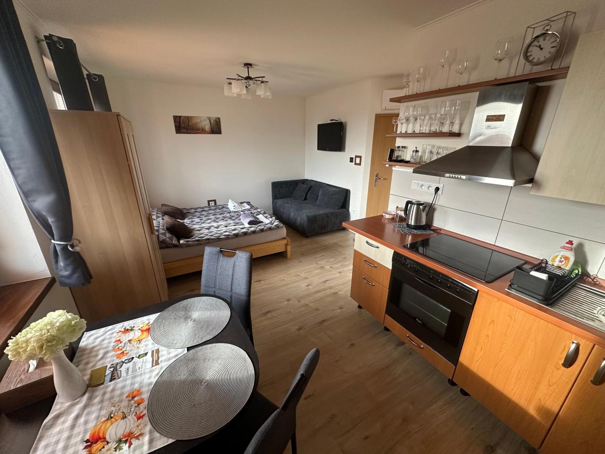 Apartman Losonci Nesvady- Pre 2 Osoby Studio Ngoại thất bức ảnh