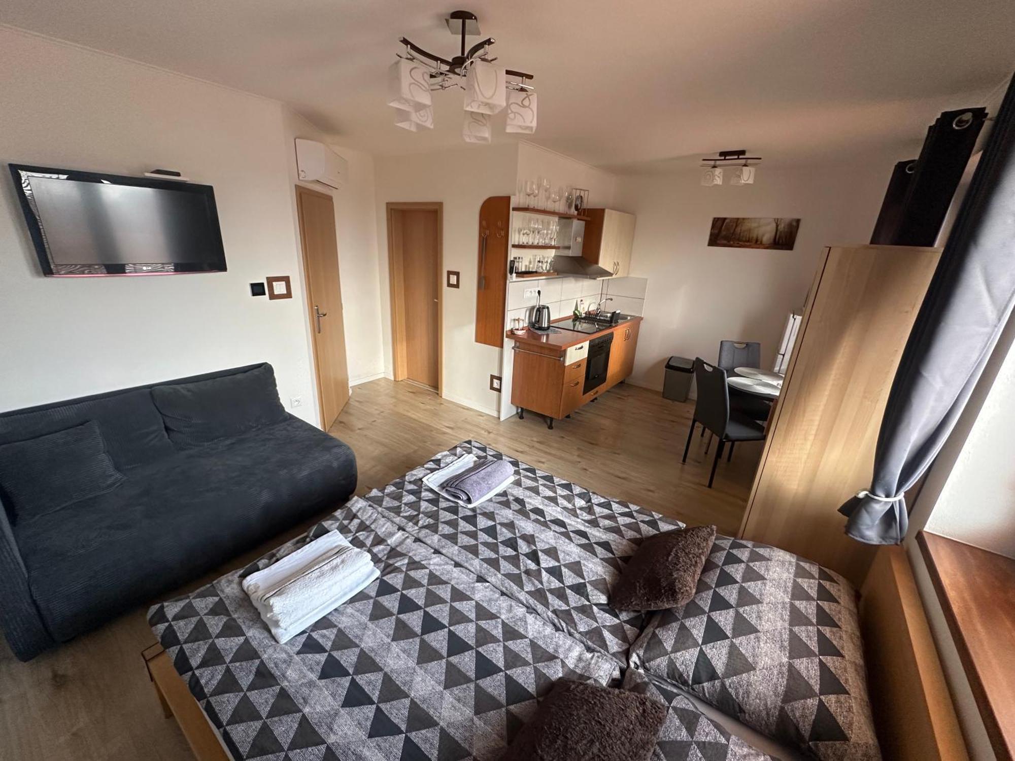 Apartman Losonci Nesvady- Pre 2 Osoby Studio Ngoại thất bức ảnh